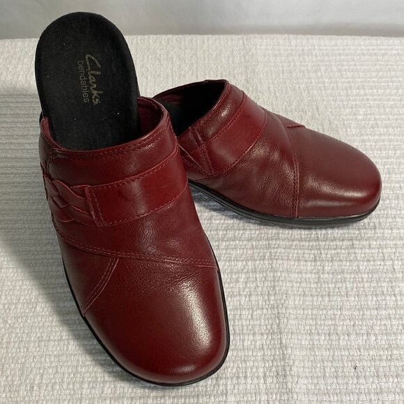 Clarks Red Leather Comfortable Clogs Size 7.5 - Picture 1 of 13